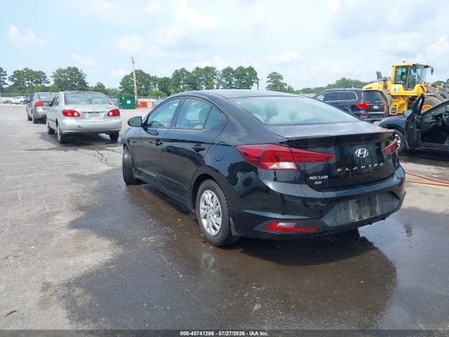 2020 HYUNDAI ELANTRA SE 3