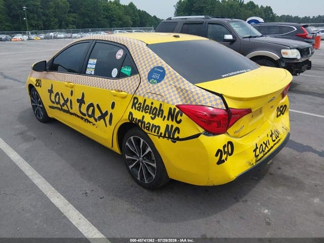 2019 TOYOTA COROLLA SE 3