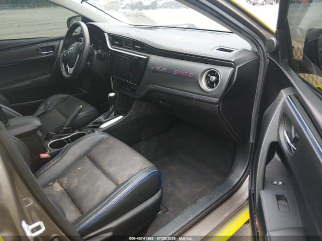 2019 TOYOTA COROLLA SE 5