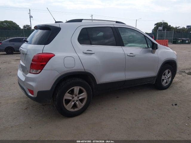 2017 CHEVROLET TRAX LT 4