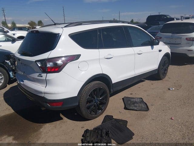 2017 FORD ESCAPE SE 4