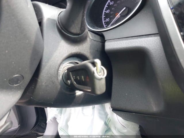 2019 TOYOTA CAMRY SE 11