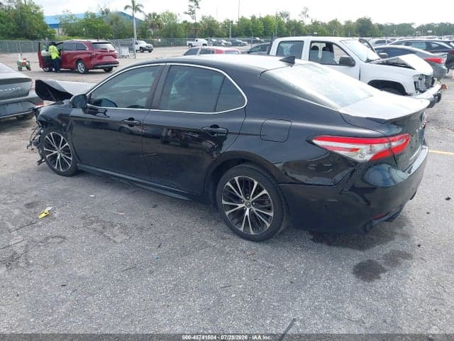 2019 TOYOTA CAMRY SE 3