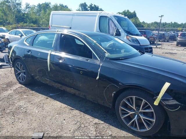 2018 VOLVO S90 T6 MOMENTUM 19