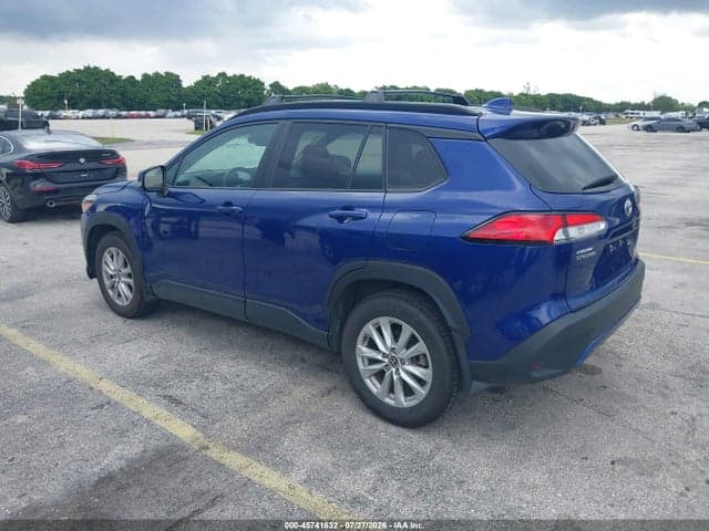 2023 TOYOTA COROLLA CROSS LE 3