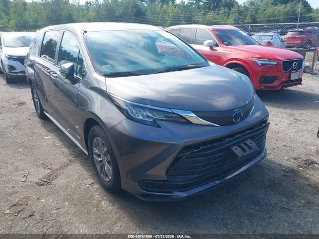 2021 TOYOTA SIENNA LE - 1