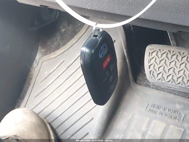 2021 TOYOTA SIENNA LE 11