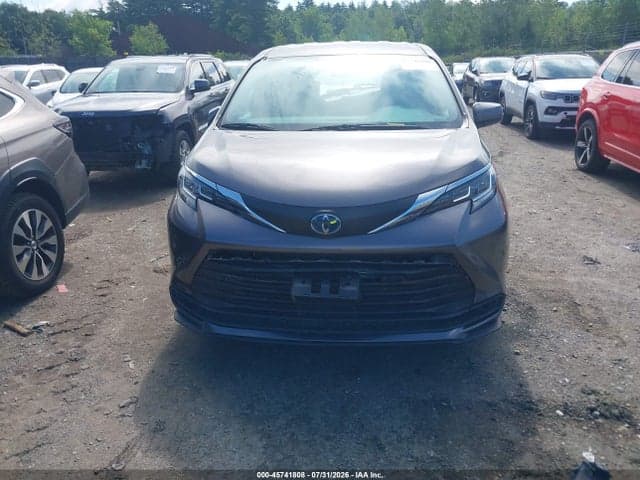 2021 TOYOTA SIENNA LE 12