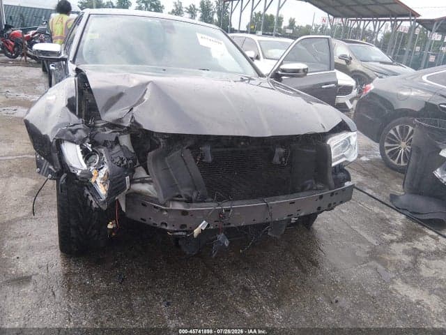 2019 CHRYSLER 300 LIMITED 6