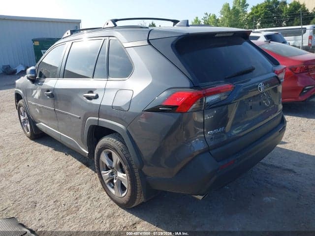 2023 TOYOTA RAV4 XLE 3