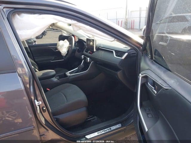 2023 TOYOTA RAV4 XLE 5