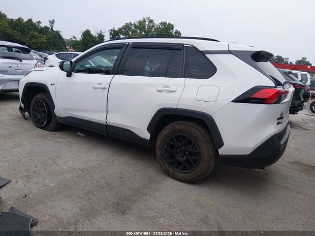 2021 TOYOTA RAV4 LE 3
