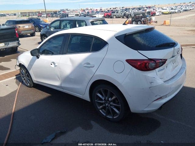2018 MAZDA MAZDA3 TOURING 3
