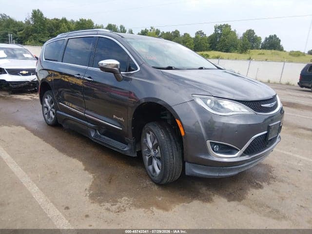 2018 CHRYSLER PACIFICA LIMITED 1