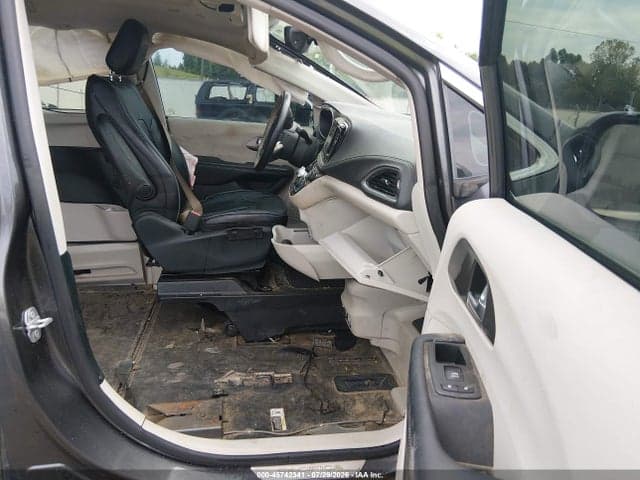 2018 CHRYSLER PACIFICA LIMITED 5