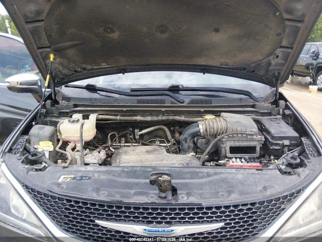 2018 CHRYSLER PACIFICA LIMITED 10