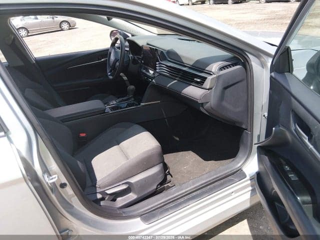 2025 TOYOTA CAMRY LE 5