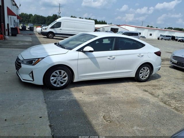 2020 HYUNDAI ELANTRA SE 14