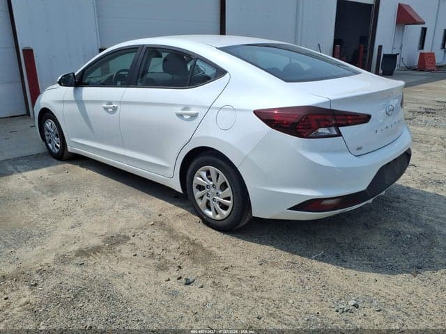 2020 HYUNDAI ELANTRA SE 3