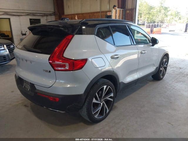 2020 VOLVO XC40 T5 R-DESIGN 4