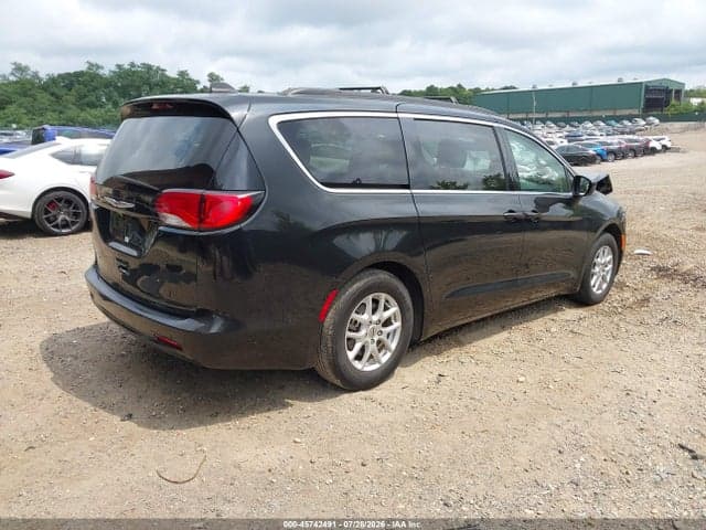 2021 CHRYSLER VOYAGER LXI 4