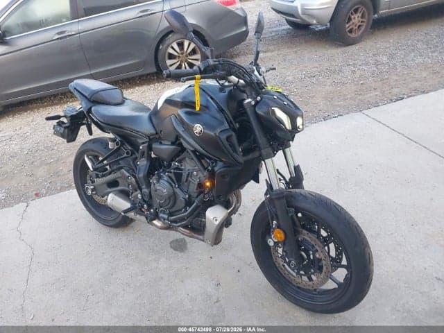 2022 YAMAHA MT07 - 1