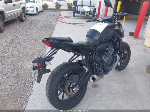 2022 YAMAHA MT07 4