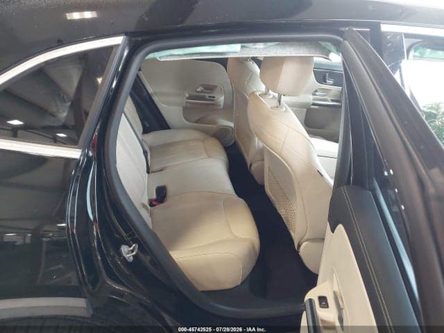 2021 MERCEDES-BENZ GLA 250 8