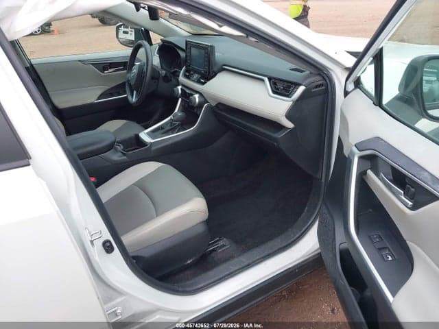 2022 TOYOTA RAV4 XLE PREMIUM 5