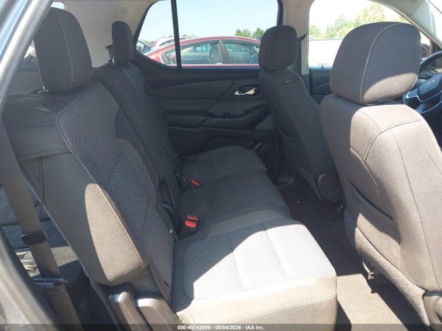 2018 CHEVROLET TRAVERSE LS 8