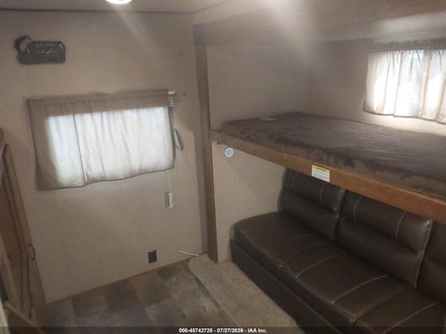 2017 ZIEMA 33B 8