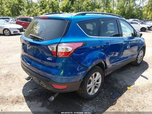 2017 FORD ESCAPE SE 4