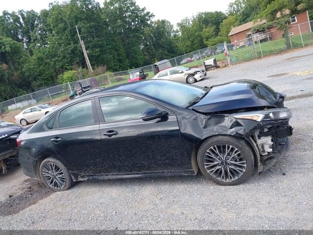 2023 KIA FORTE GT-LINE 14