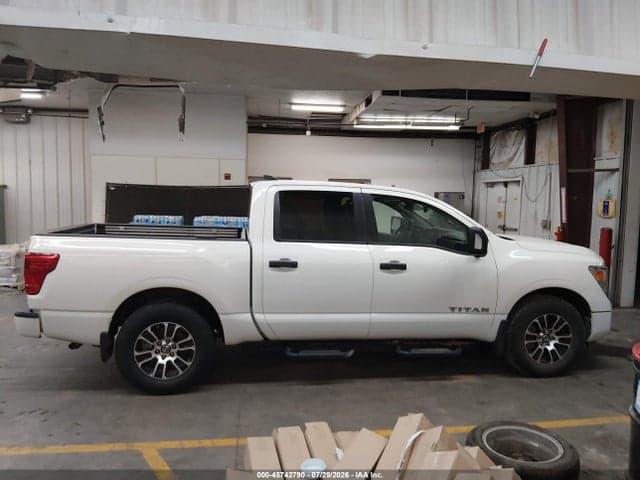 2022 NISSAN TITAN SV 4X4 13