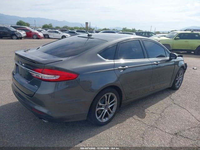 2017 FORD FUSION SE 4