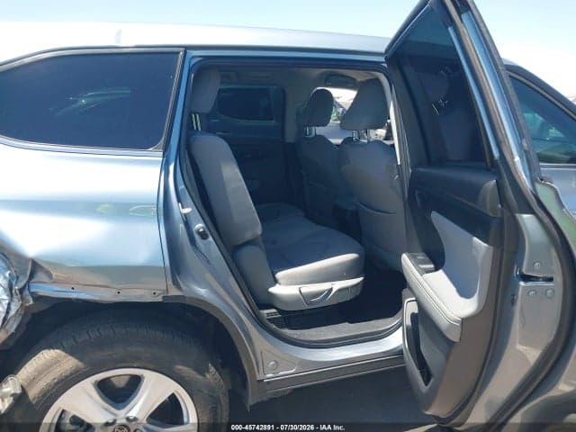 2023 TOYOTA HIGHLANDER HYBRID LE 8