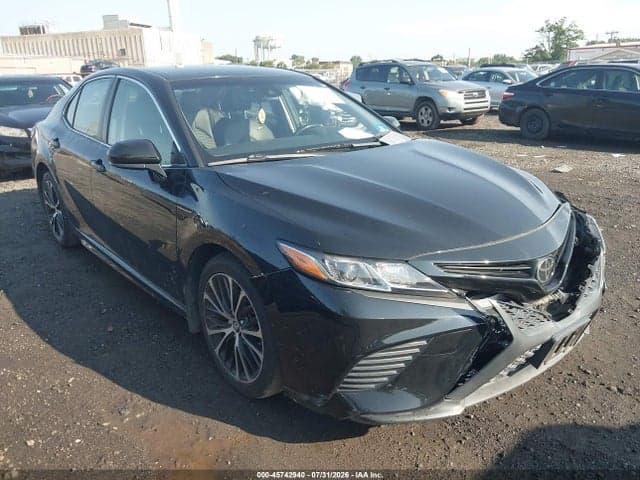 2018 TOYOTA CAMRY SE - 1