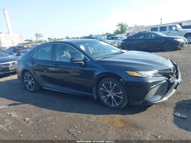 2018 TOYOTA CAMRY SE 13