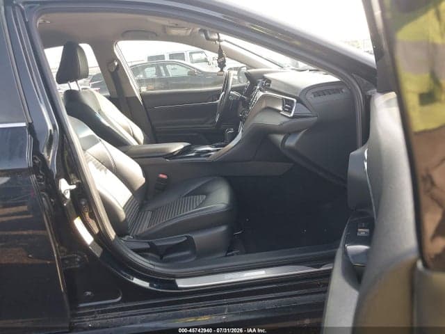 2018 TOYOTA CAMRY SE 5