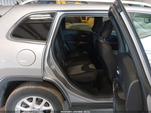 2018 JEEP CHEROKEE LATITUDE 4X4 8