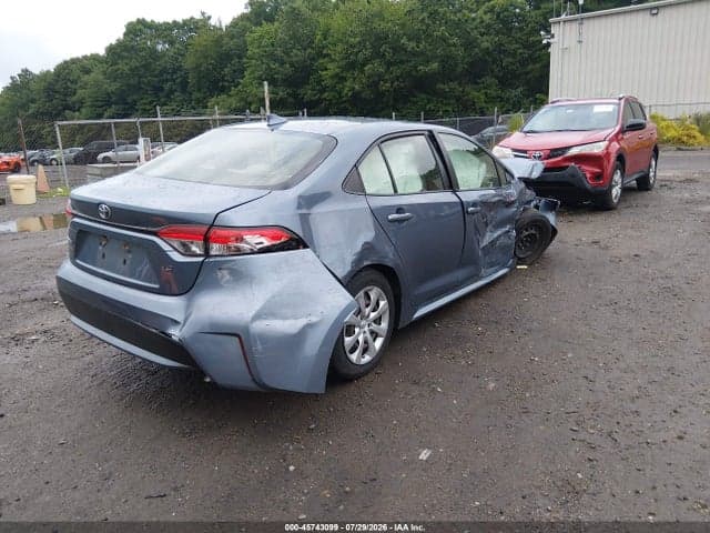 2020 TOYOTA COROLLA LE 4
