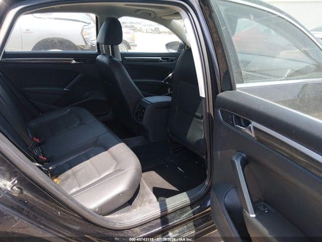 2017 VOLKSWAGEN PASSAT 1.8T SE 8