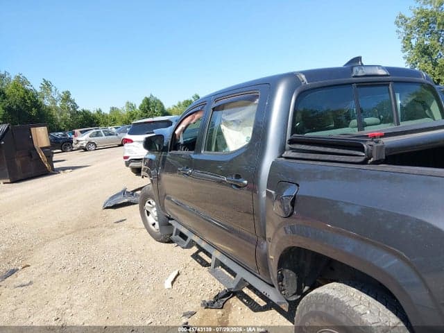 2017 TOYOTA TACOMA SR 14