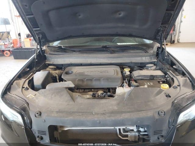2019 JEEP CHEROKEE LATITUDE 4X4 10