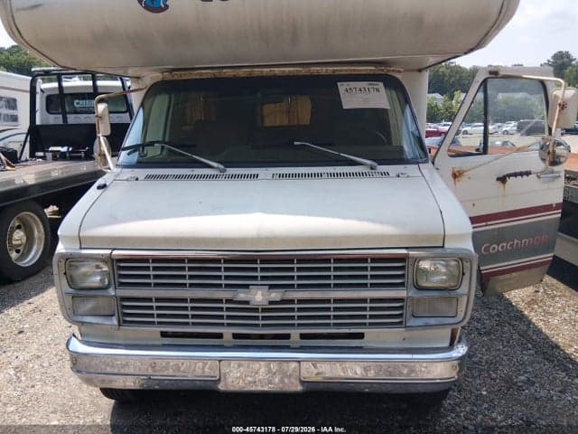 1983 CHEVROLET G30 11