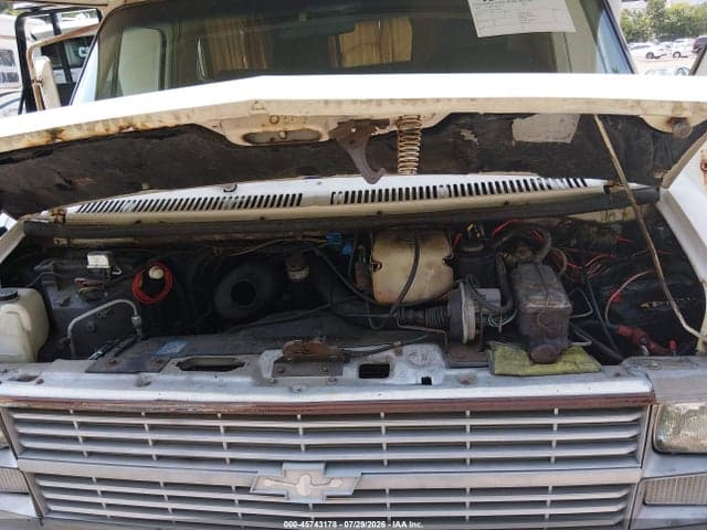 1983 CHEVROLET G30 9