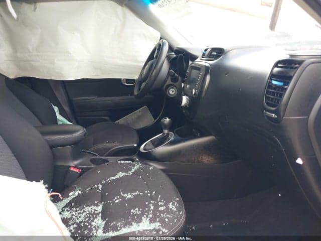 2019 KIA SOUL + 5