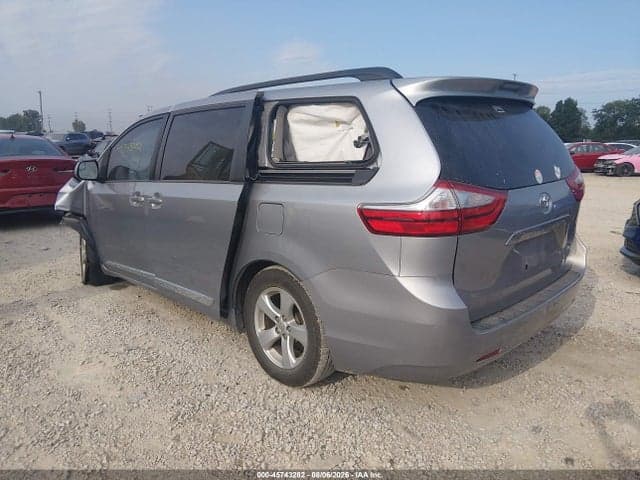 2017 TOYOTA SIENNA LE 8 PASSENGER 3