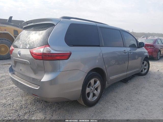 2017 TOYOTA SIENNA LE 8 PASSENGER 4