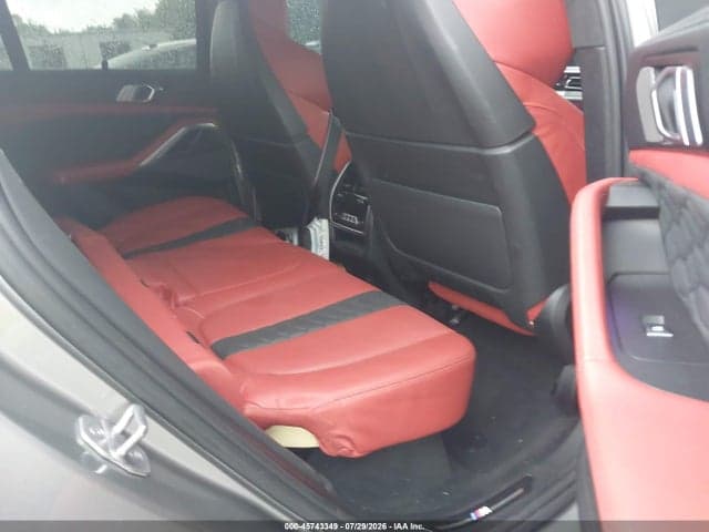 2022 BMW X6 M 8